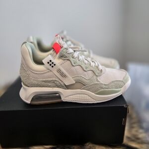 Nike MA2 Women's Athletic Shoes - Light Gray and White